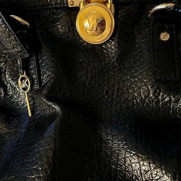 NWOT MICHAEL KORS HAMILTON BLACK LEATHER SHOULDER SATCHEL - Picture 2 of 13